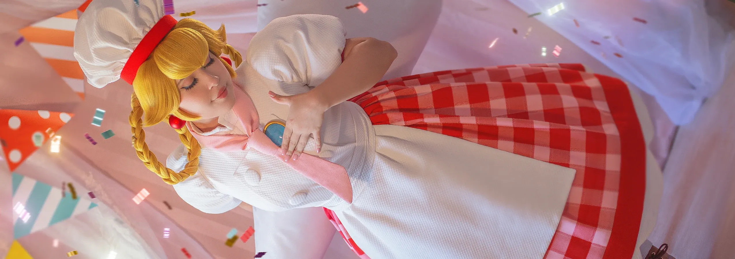 Layze Michelle — cosplay Princess Peach Patissiere (Princess Peach Showtime!)