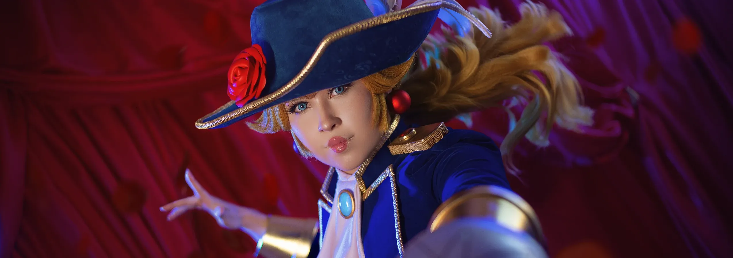 Layze Michelle — cosplay Princess Peach Swordfighter (Princess Peach Showtime!)