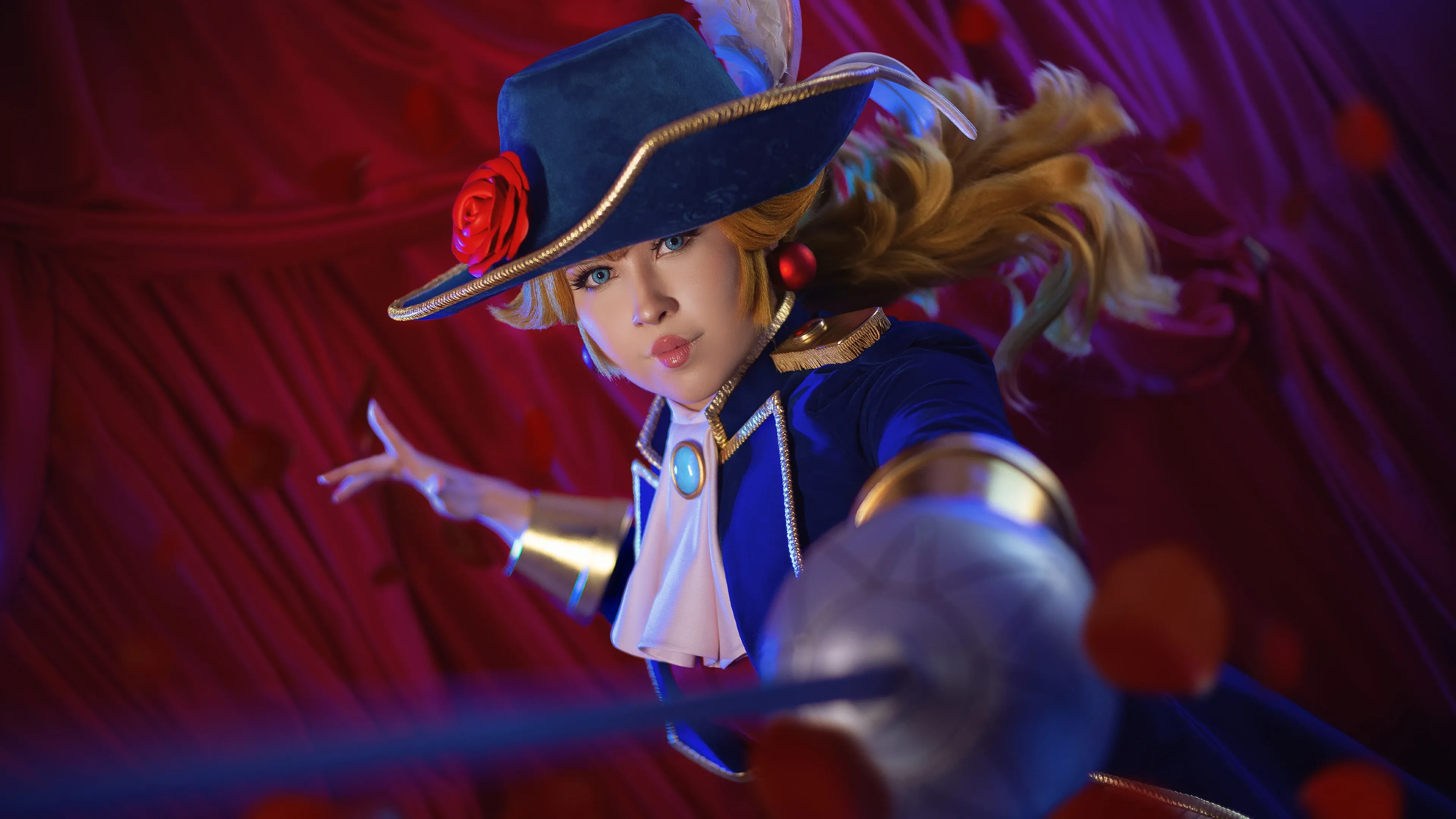 Layze Michelle — cosplay Princess Peach Swordfighter (Princess Peach Showtime!)