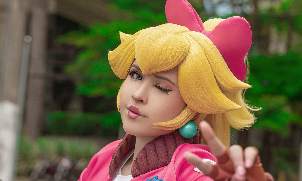Cosplay Princess Peach Touring | Mario Kart World