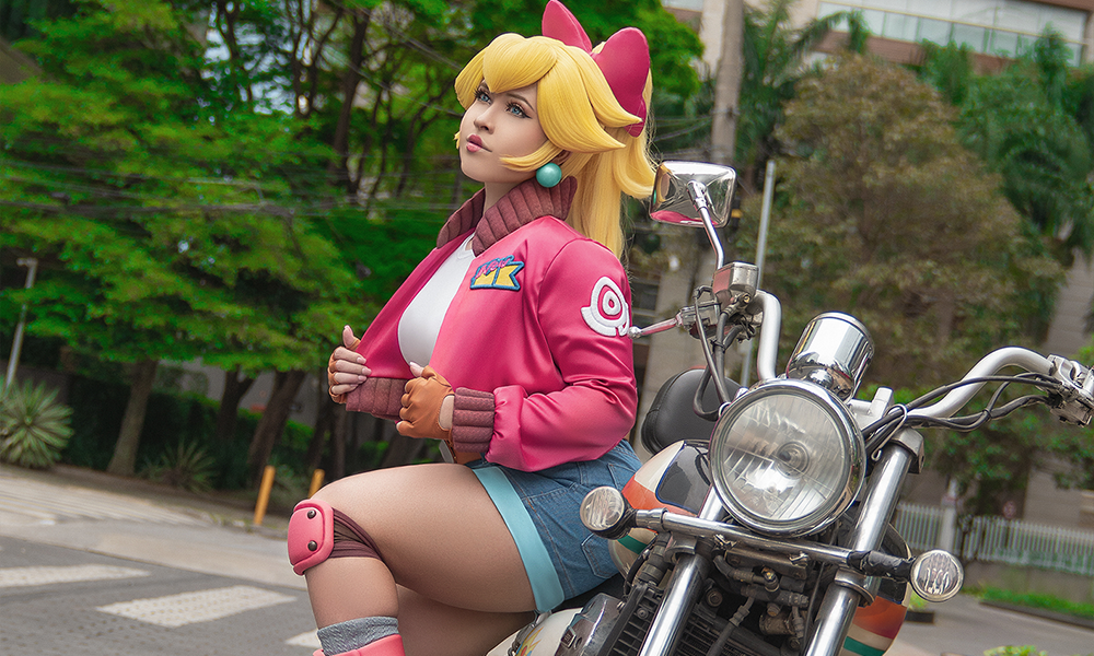 Cosplay Princess Peach Touring | Mario Kart World