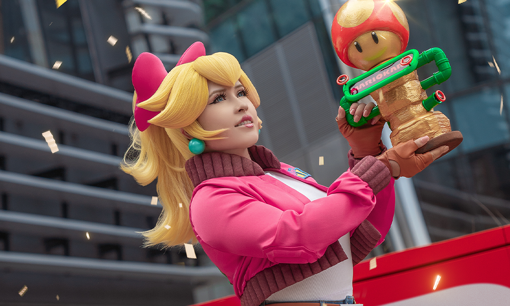 Cosplay Princess Peach Touring | Mario Kart World